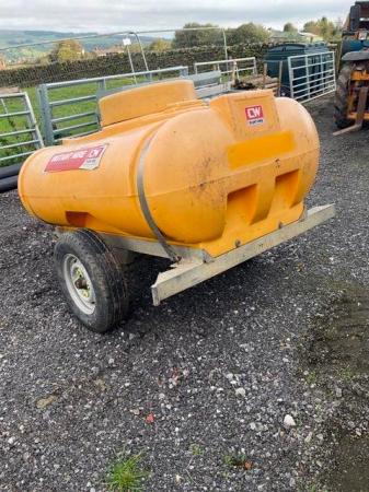 Image 3 of Water bowser 1200 litres c/w lid