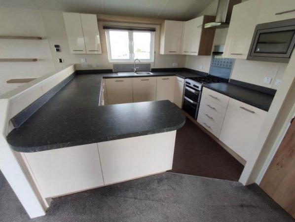 Image 8 of Willerby Clearwater for sale £69,995 on Blue Dolphin