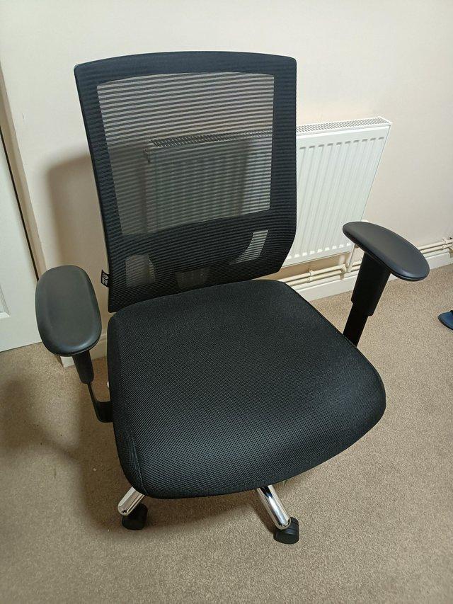 Preview of the first image of Apollo Bariatric 35 Stone 24 Hour Mesh Office Chair.