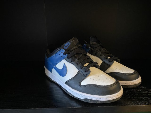 Preview of the first image of Nike dunk black white and blue.