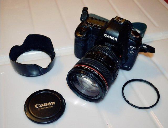 Preview of the first image of Canon 5D Mk2 + 24-105L lens kit plus more...