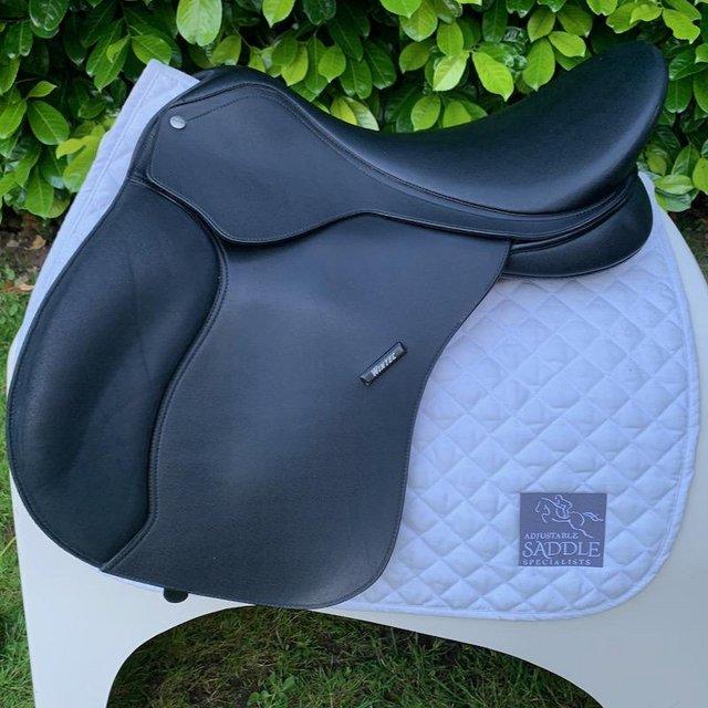 Preview of the first image of Wintec 18 inch gp saddle (s3194).