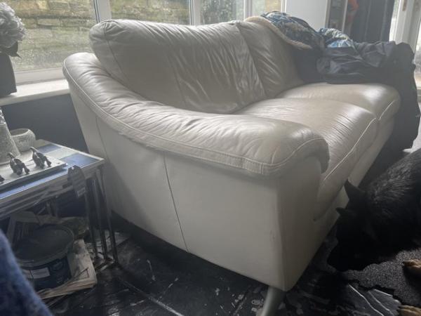 Image 1 of Beautiful Cream 3 seater leather sofa
