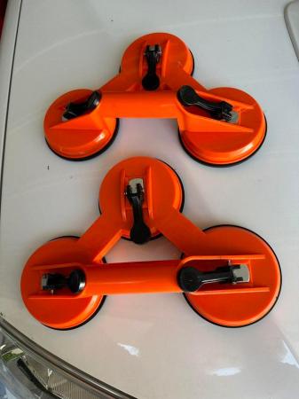Image 1 of 2 x Suction Cup TRIPLE Pad Glass Lifters.