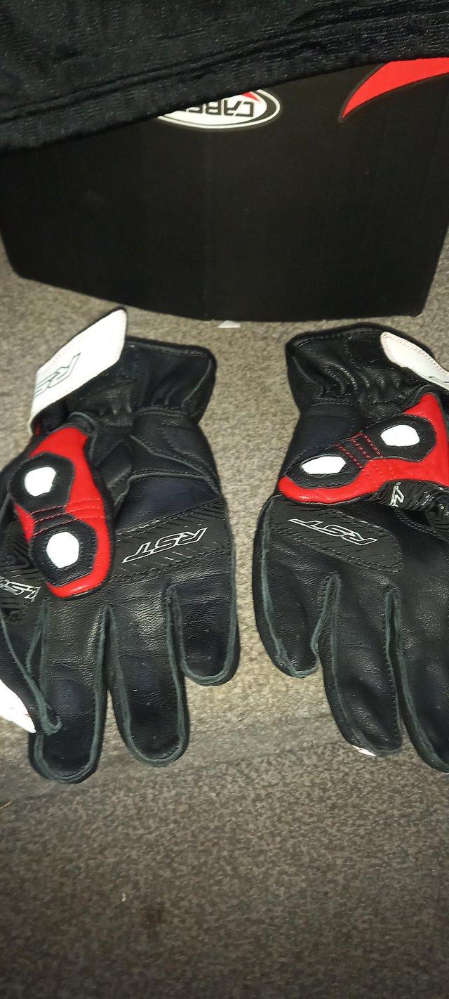 Preview of the first image of Rst stunt 3 gloves xl multiple colours amazing condition.