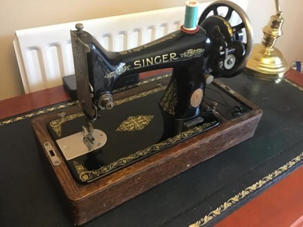 Image 1 of Antique hand cranked Singer Sewing Machine