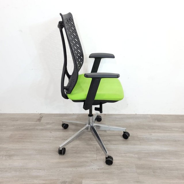 Preview of the first image of Elite Fully Adjustable Office Chair.
