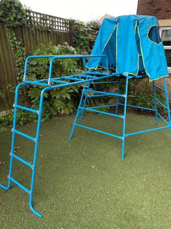 Image 1 of Climbing frame and monkey bars tent
