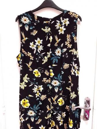 Image 13 of Wallis Black Sleeveless Summer Dress Floral Print Size 14