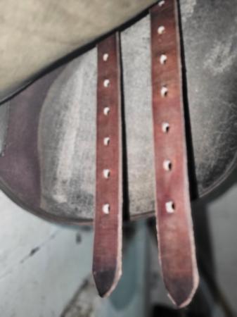Image 3 of Vintec saddle  -full size (6.3)