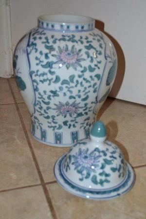 Image 2 of China Pot/ Vase