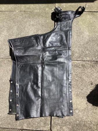 Image 2 of Real leather unisex chaps - Size Medium