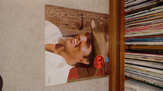 Preview of the first image of Elvis Presley Guitar Man vinyl album.
