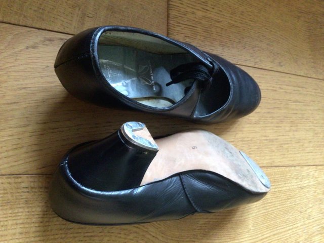 Preview of the first image of Ladies Tap Shoes Size 6.