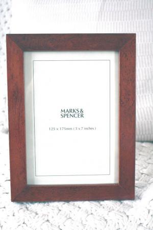 Image 2 of NEW Wood Marks & Spencer 5 x 7in (125 x 175cm)