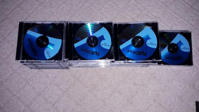 Image 2 of BLANK CD-R DISCS + STORAGE BOX, INCLUDES POSTAGE