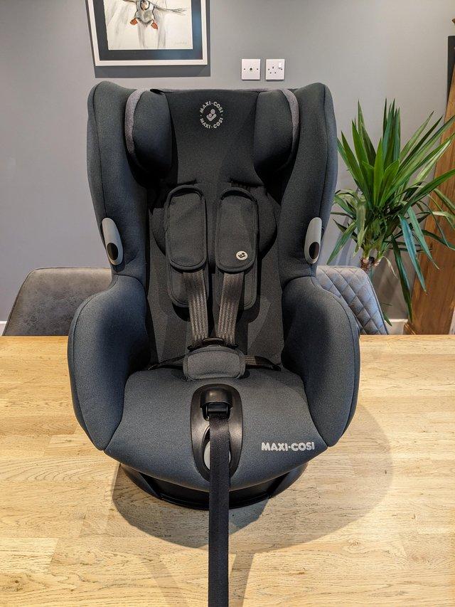 Preview of the first image of Maxi cosi axiss swivel car seat.