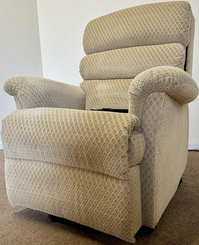 Preview of the first image of SHERBORNE ELECTRIC RISER RECLINER MOBILITY CHAIR CAN DELIVER.