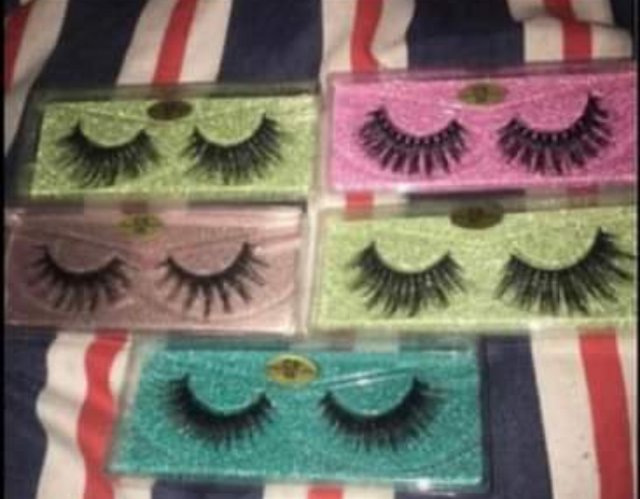 Preview of the first image of Bundle of eyelashes all brand new.