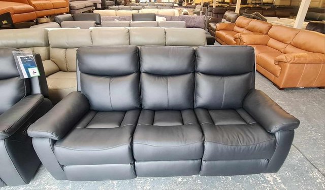 Image 11 of La-z-boy Daytona black leather electric 3+2 seater sofas