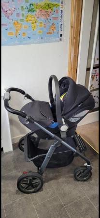 Image 3 of Silver Cross Pioneer Black travel system