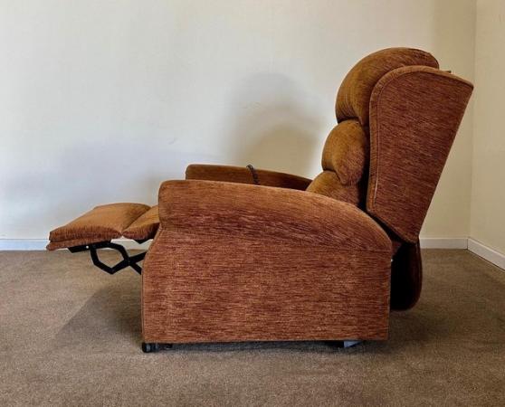 Image 11 of PETITE ELECTRIC RISER RECLINER BROWN CHAIR ~ CAN DELIVER
