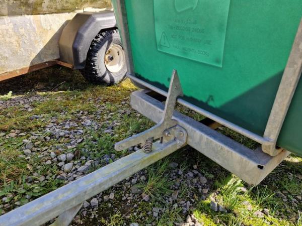 Image 3 of Tip trailer for standard tow bar