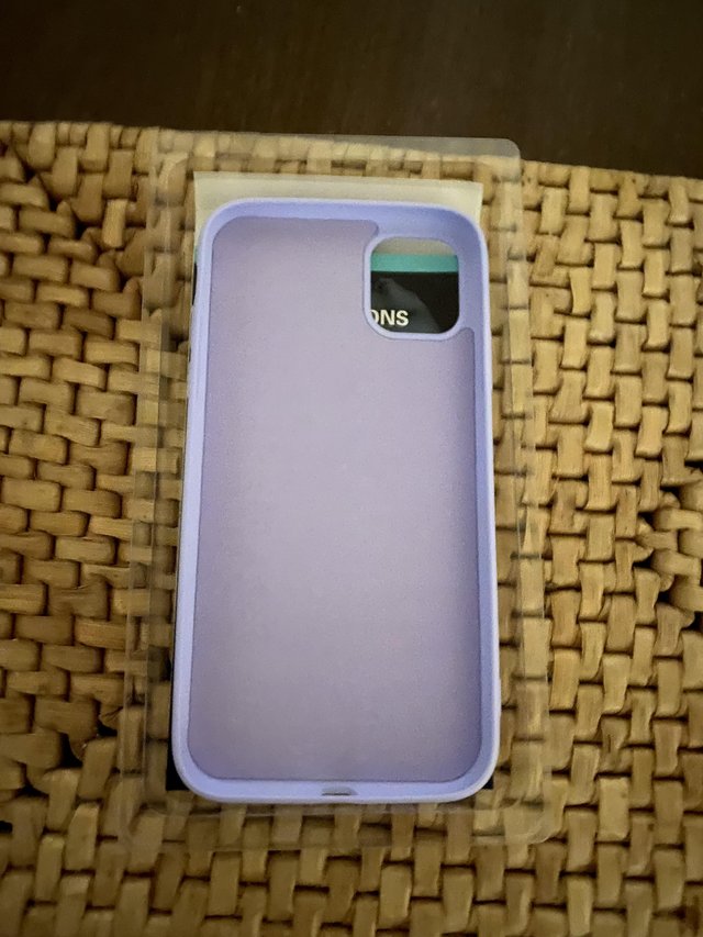 Preview of the first image of IPHONE 6 lavender case brand new.