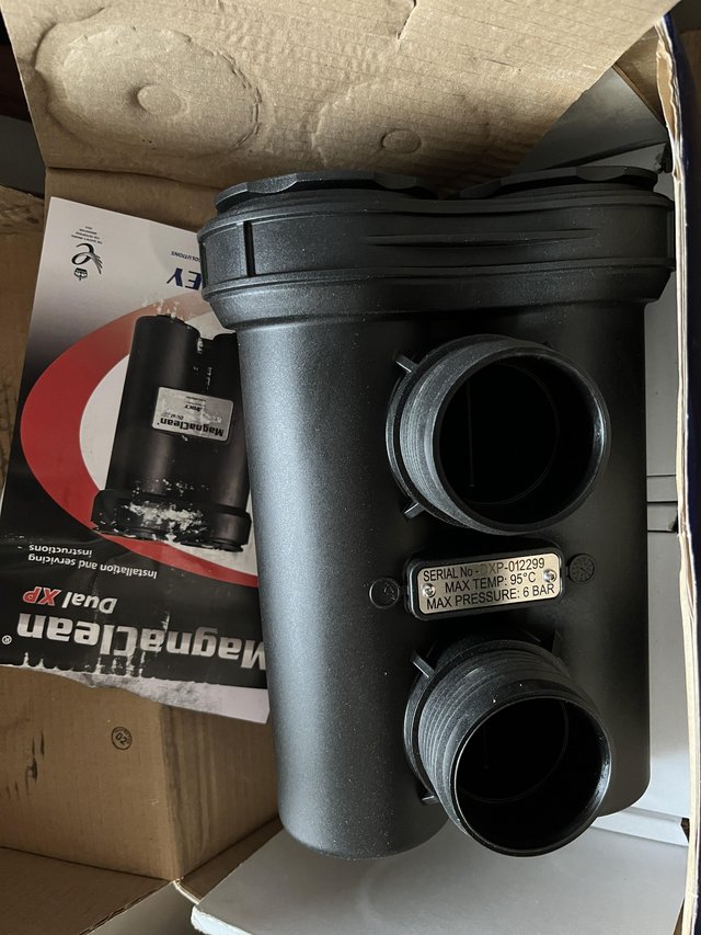 Preview of the first image of Adey MagnaClean DualXP FL1-0-02028 XP dual filter 35/42mm.