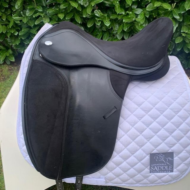 Preview of the first image of Thorowgood T4 17 inch dressage saddle.