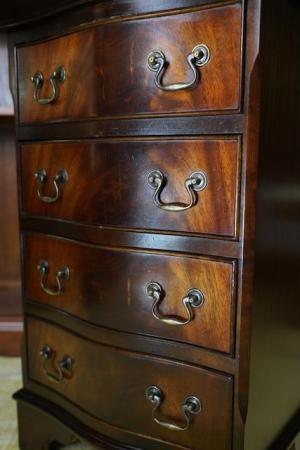 Image 15 of Georgian Style Mahogany Serpentine Drawers Bedside Cabinet