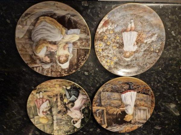 Image 2 of Wedgwood Plates - collectors items