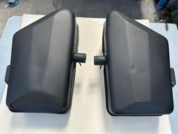 Image 3 of Fuel tanks left and right for Maserati Indy