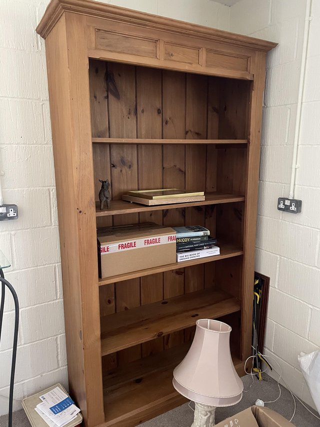 Preview of the first image of Oak bookshelf good condition.