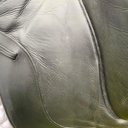 Image 15 of Fairfax 17.5” Original Monoflap Dressage saddle