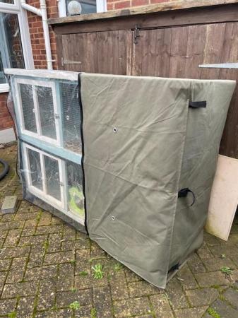 Image 4 of Pets at Home Small Pet Thermal Hutch Cover 5ft