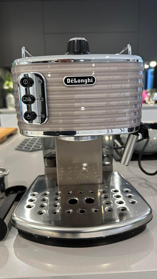 Preview of the first image of De’ Longhi Scultura Coffee Maker.
