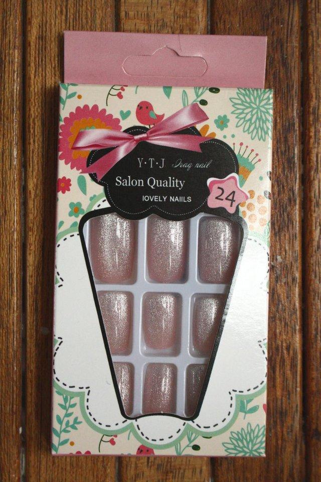 Preview of the first image of Y.T.J Drag Nail Salon Quality 24.