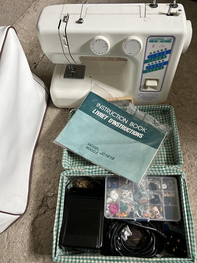 Preview of the first image of Portable electric sewing machine.