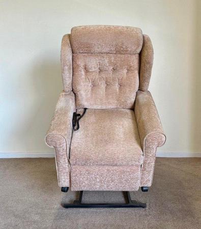 Image 5 of LUXURY ELECTRIC RISER RECLINER PINK CHAIR ~ CAN DELIVER