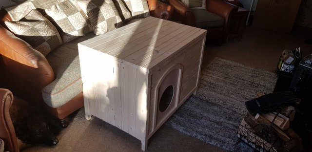 Image 4 of Palazzo Wooden Indoor Cat House/Kittening Box
