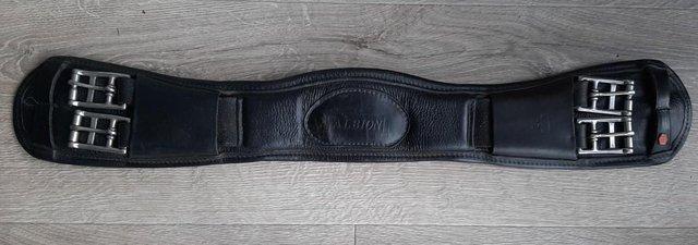 Preview of the first image of ALBION DRESSAGE GIRTH Black leather..
