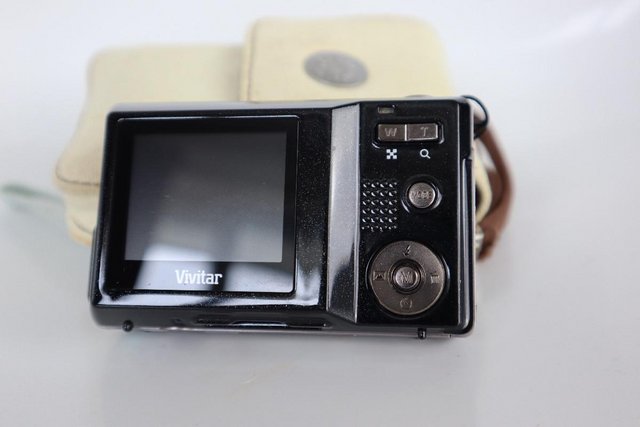 Image 1 of Vintage Vivitar Vivicam Camera.