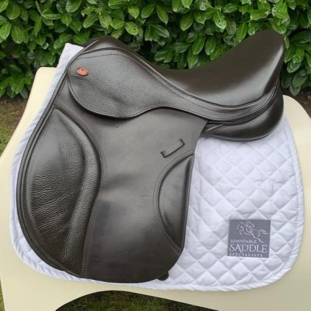 Image 1 of Kent & Masters 16.5 inch S-Series Compact saddle