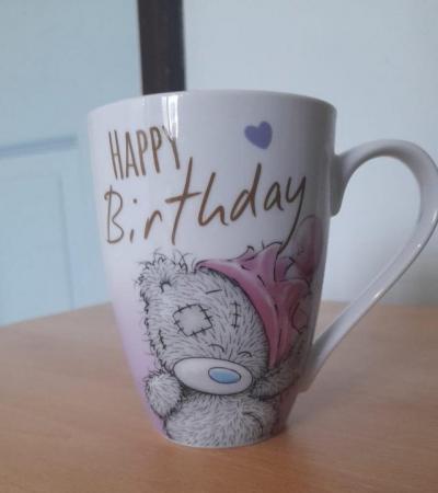 Image 3 of Me to You "Happy Birthday " mug