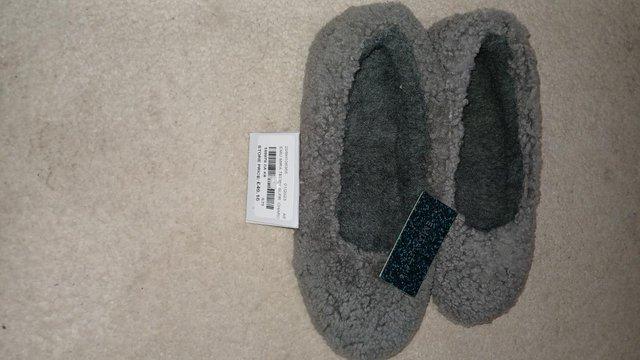 Preview of the first image of EMU Australia Mira Teddy Slippers Grey Size 6 RRP £49 as new.