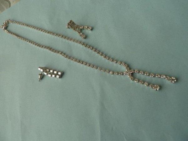 Image 3 of Lady's diamante necklace and earring set