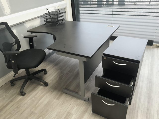 Black office desk with drawer set