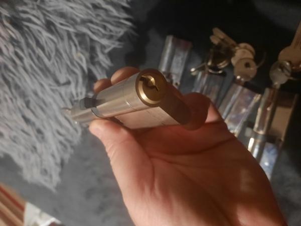 Image 2 of Bundle door locks With keys