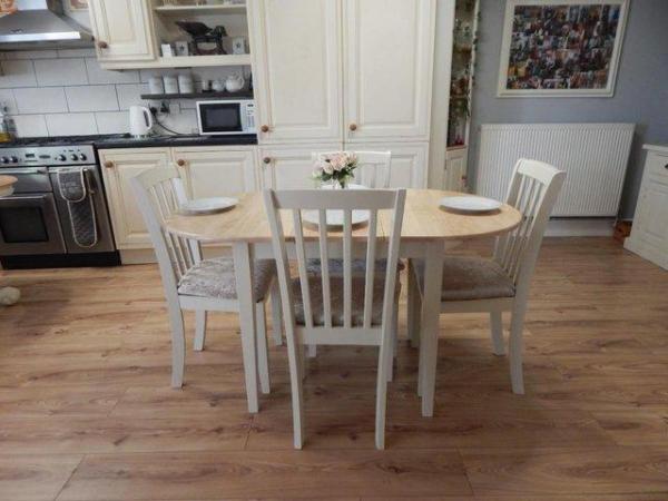 Image 5 of BEECH EXTENDING DINING TABLE / KITCHEN TABLE & 4 CHAIRS